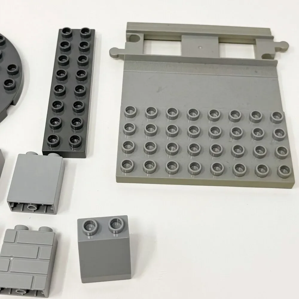 Mixed LEGO DUPLO Train Station Platform Track Parts Gray Base Plates Lot - Picture 3 of 3